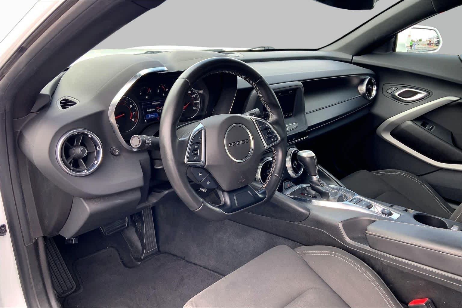 Used 2022 Summit White Chevrolet 1LT image 18