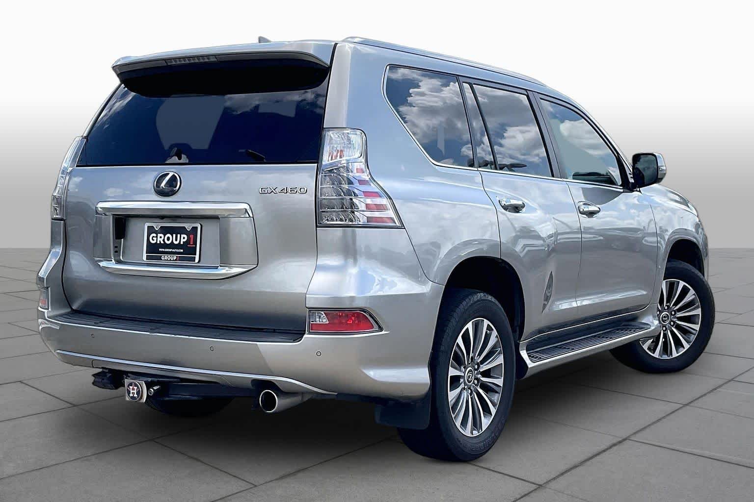 Used 2021 Atomic Silver Lexus Luxury image 11