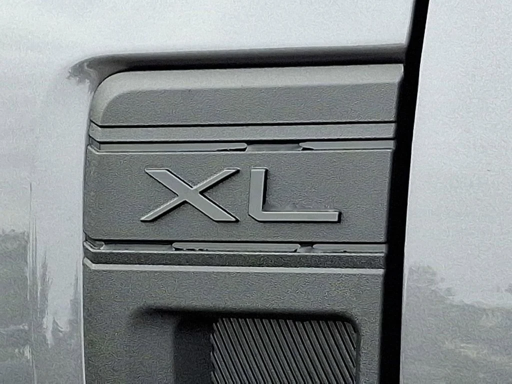 New 2026 Carbonized Gray Metallic Ford XL image 15