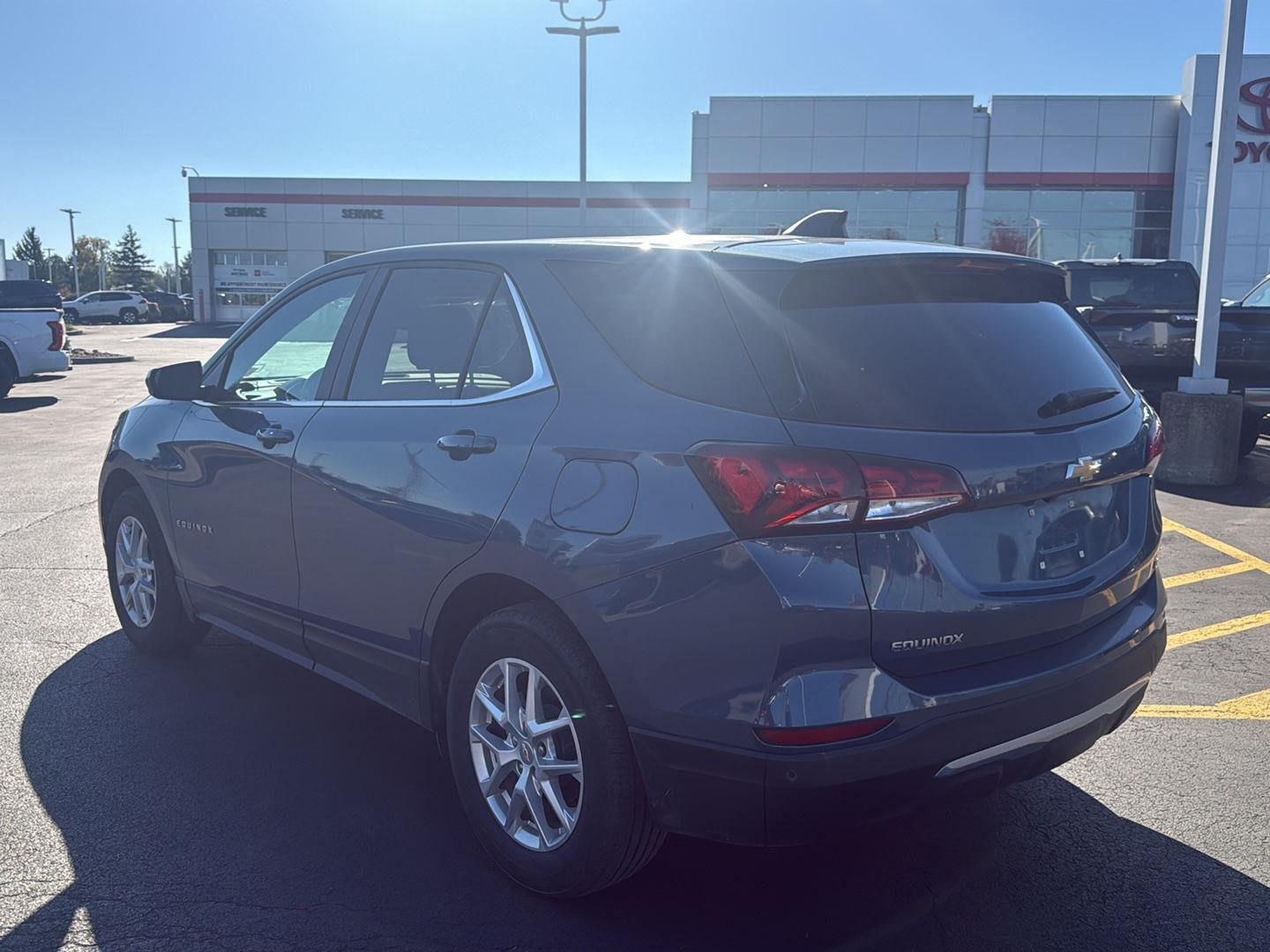 Used 2024 Lakeshore Blue Metallic Chevrolet LT image 5