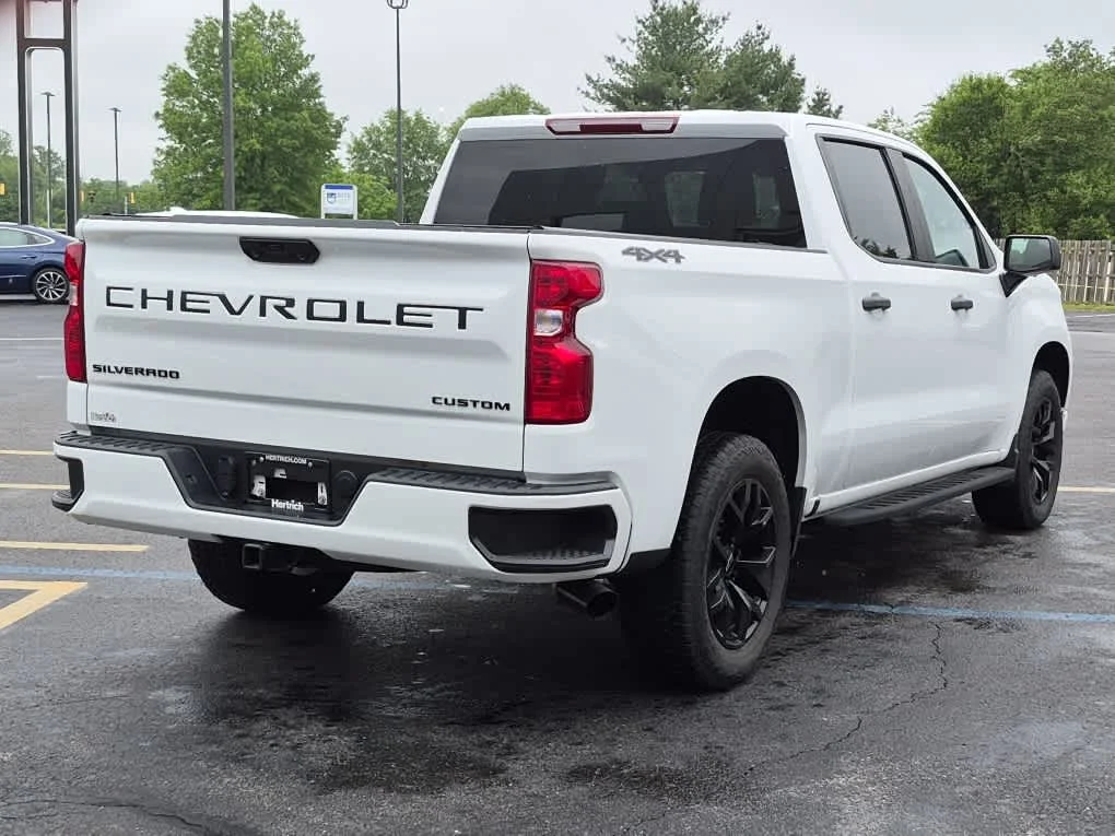 Used 2023 Summit White Chevrolet Custom image 3