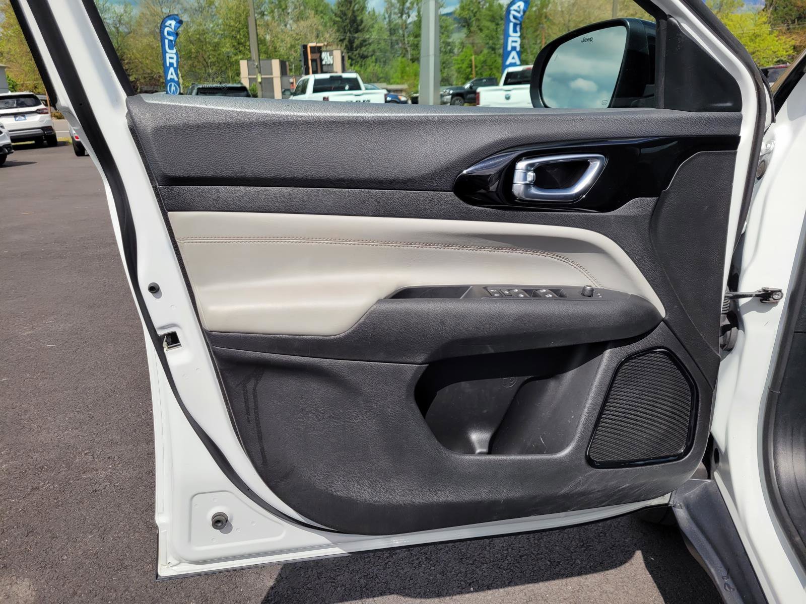 Used 2025 Bright White Clearcoat Jeep Limited image 12