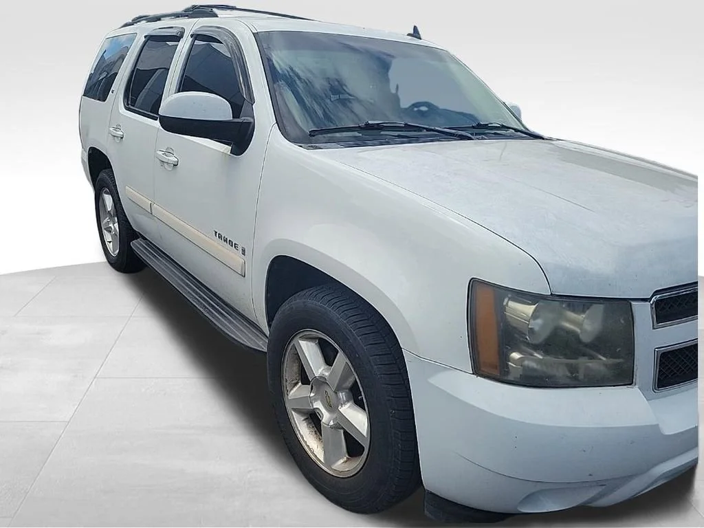Used 2007 Summit White Chevrolet LT image 4