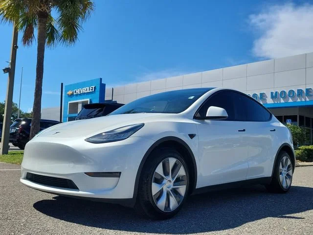 2023 Tesla Model Y Long Range - Photo 9