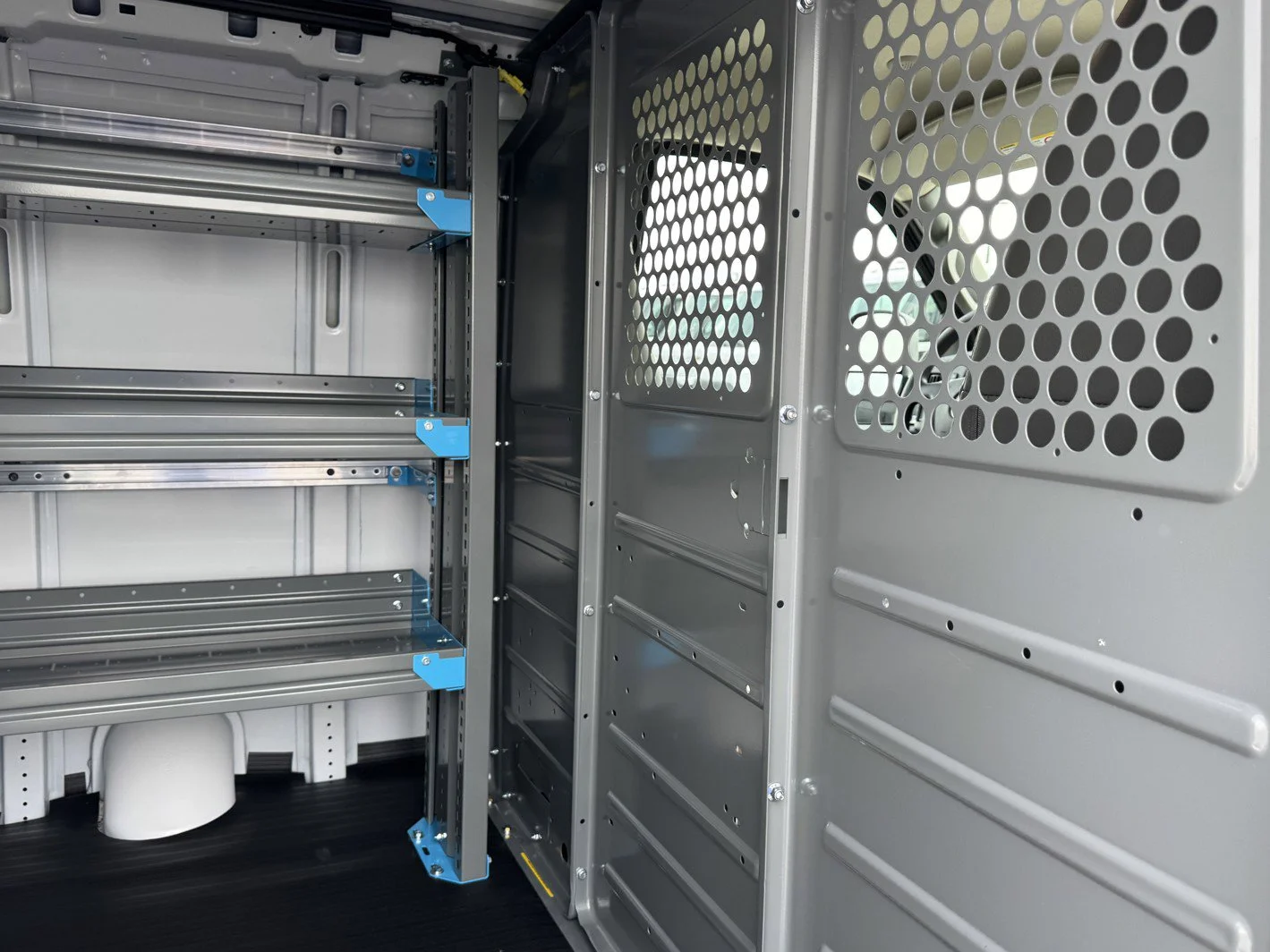 2026 Chevrolet Express Cargo Work Van - Photo 12