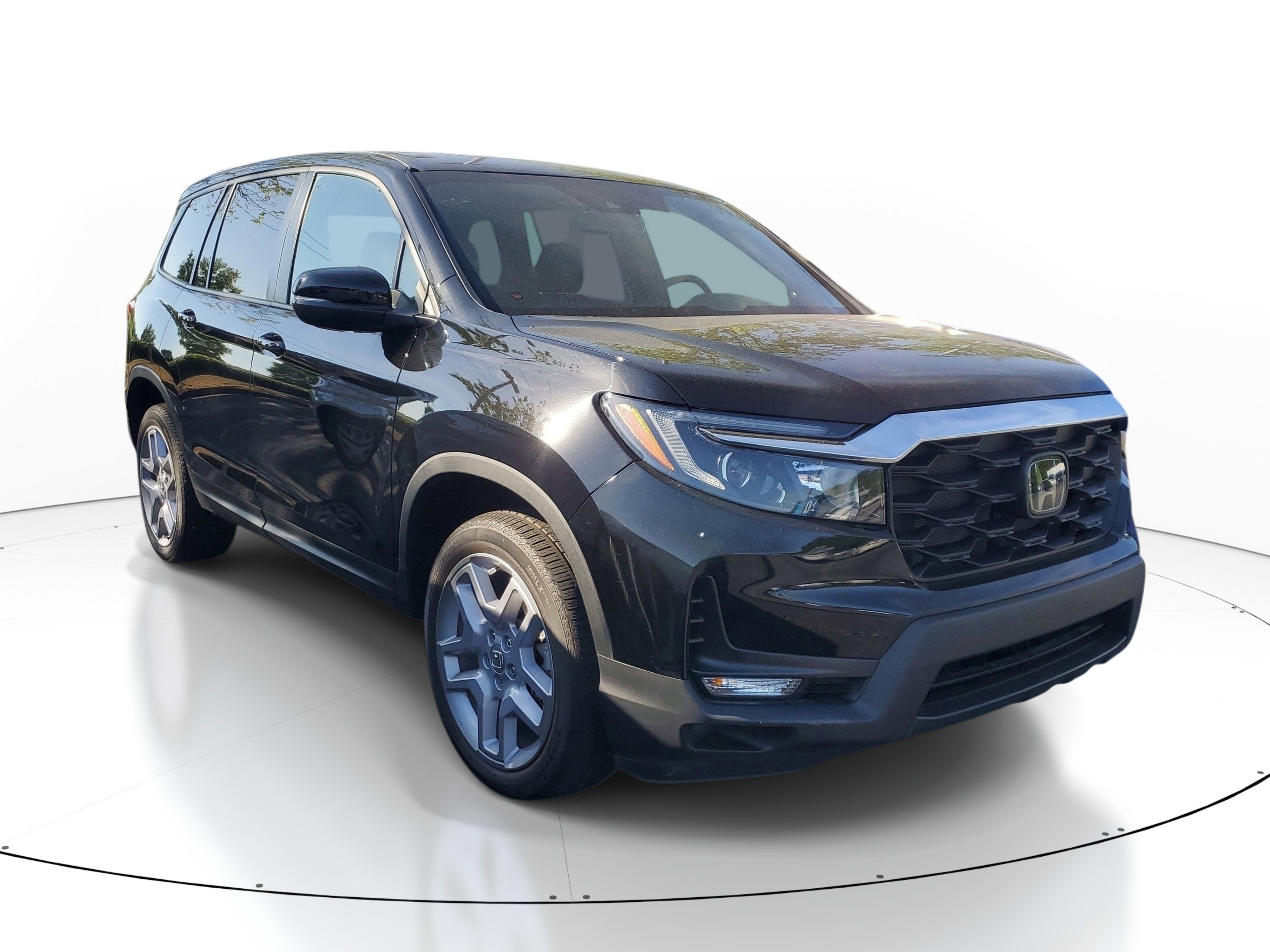 Used 2024 Black Honda EX-L image 1