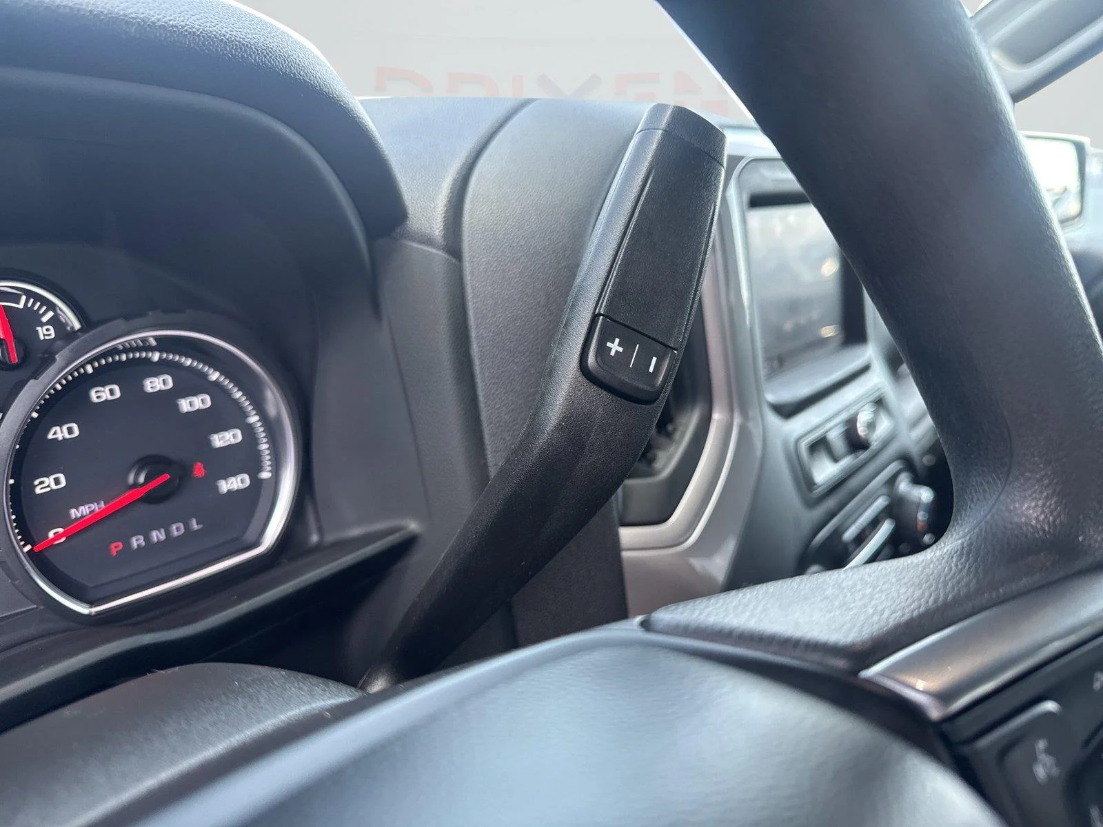 Used 2022 SILVER ICE METALLIC Chevrolet Custom image 23
