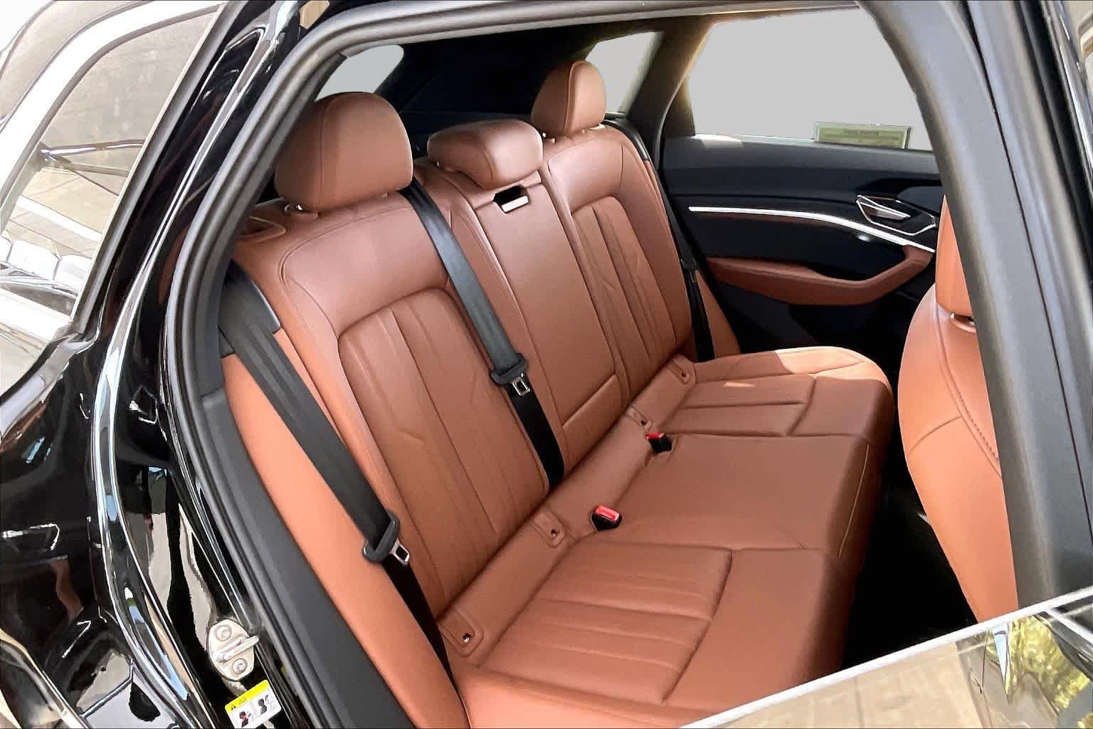 Used 2022 Brilliant Black Audi Premium Plus image 19