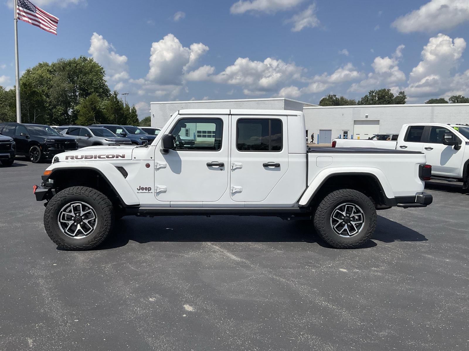 Used 2025 Bright White Clearcoat Jeep Rubicon image 4