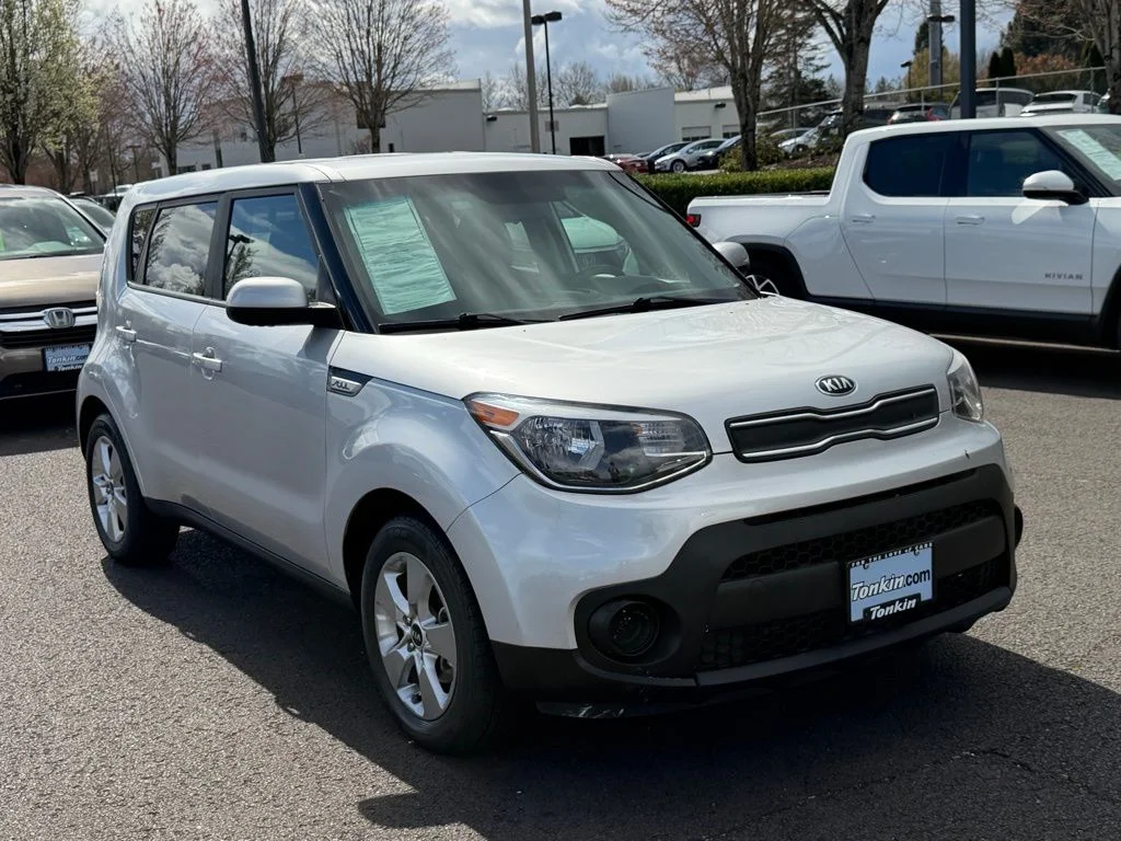 Used 2018 Kia Soul Base with VIN KNDJN2A2XJ7564541 for sale in Gresham, OR