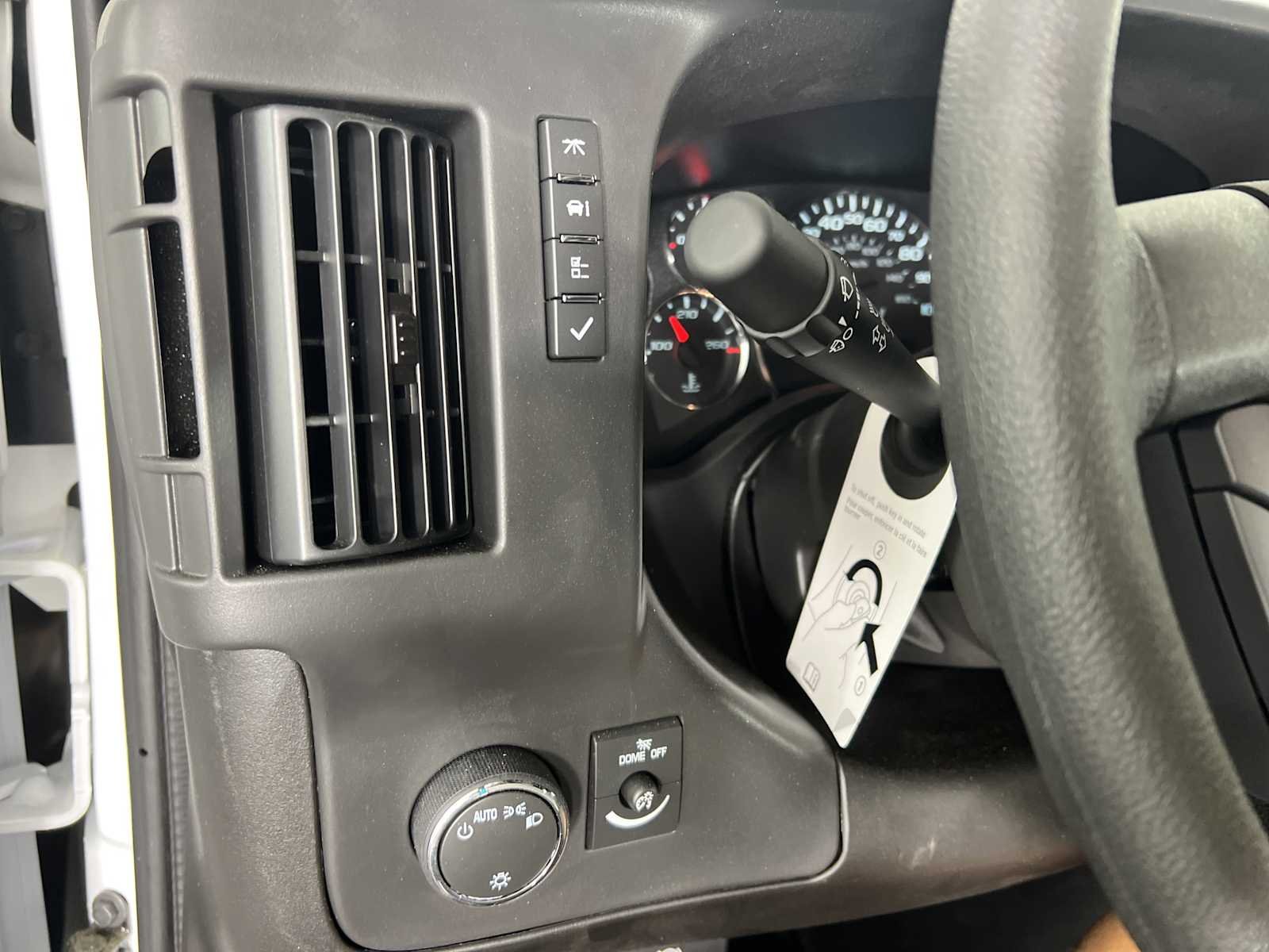 2025 GMC Savana Cargo Work Van - Photo 26
