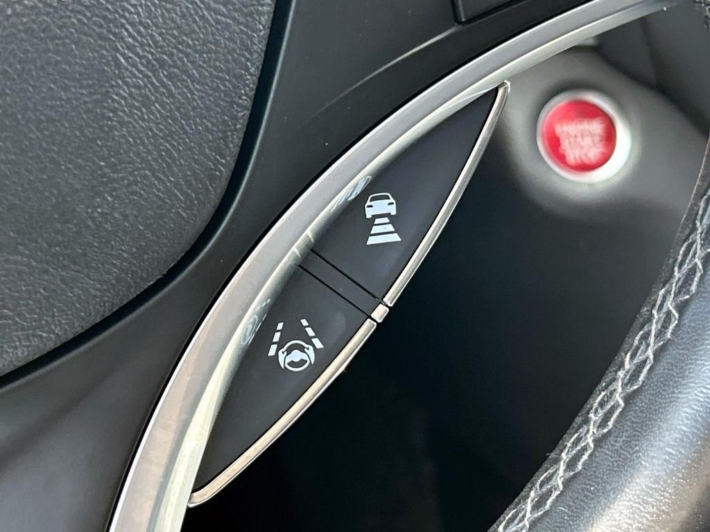 Used 2018 Silver Acura 3.5L image 24