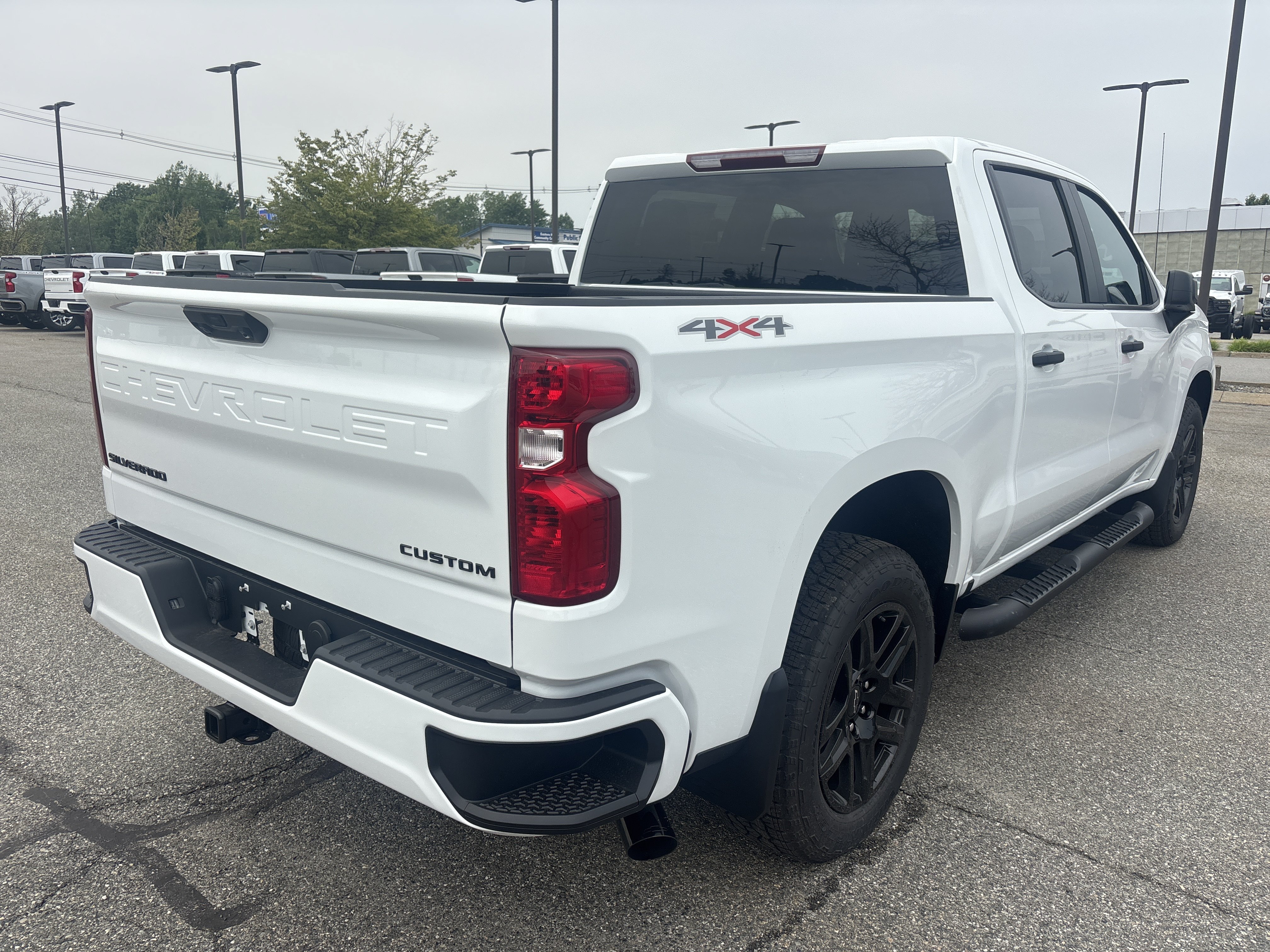 New 2026 Summit White Chevrolet Custom image 5