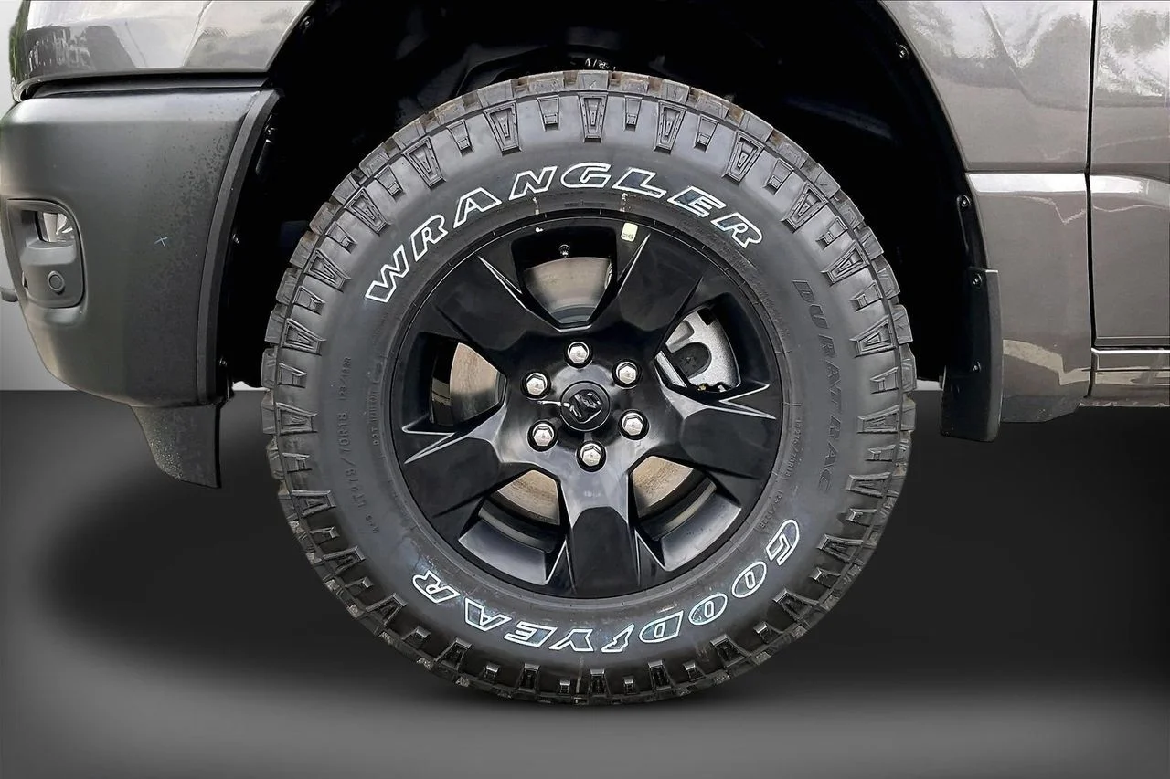 New 2026 Granite Crystal Metallic Clearcoat RAM Warlock image 30