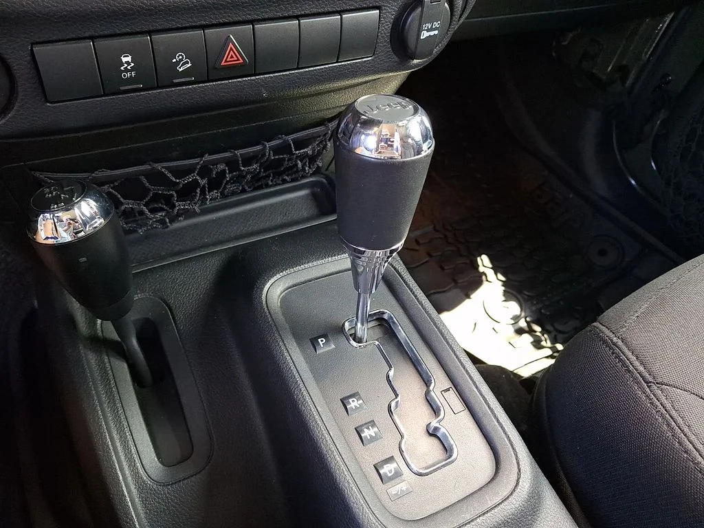 2015 Jeep Wrangler Sport - Photo 13