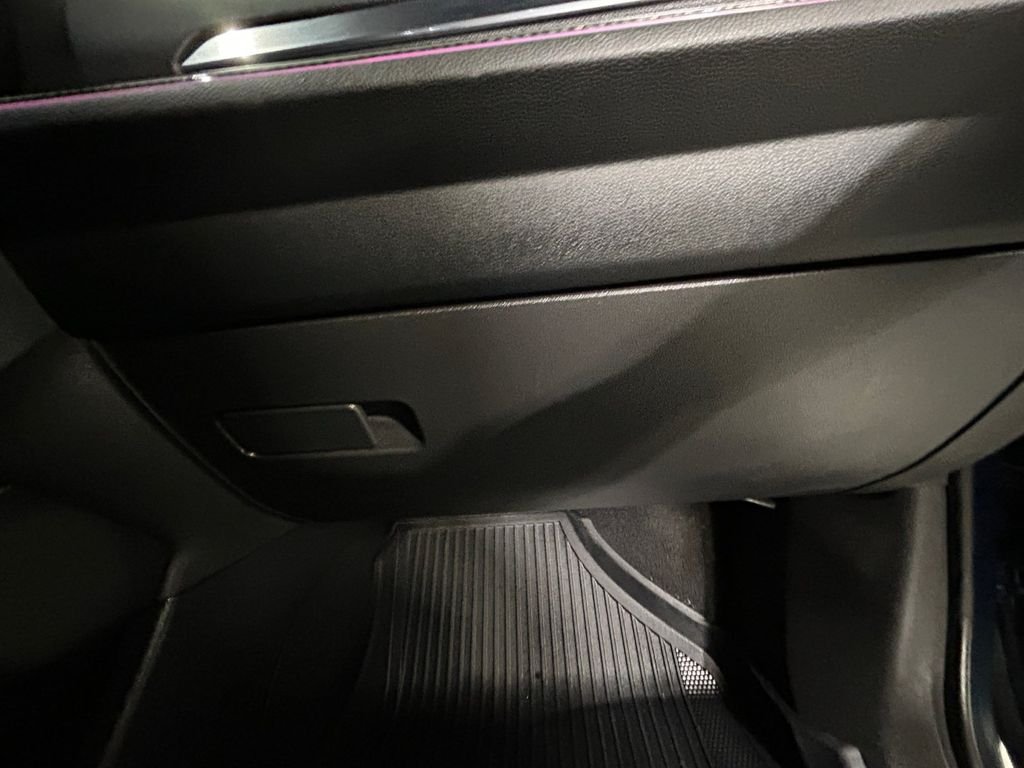 Used 2025 Blue Chevrolet High Country image 24