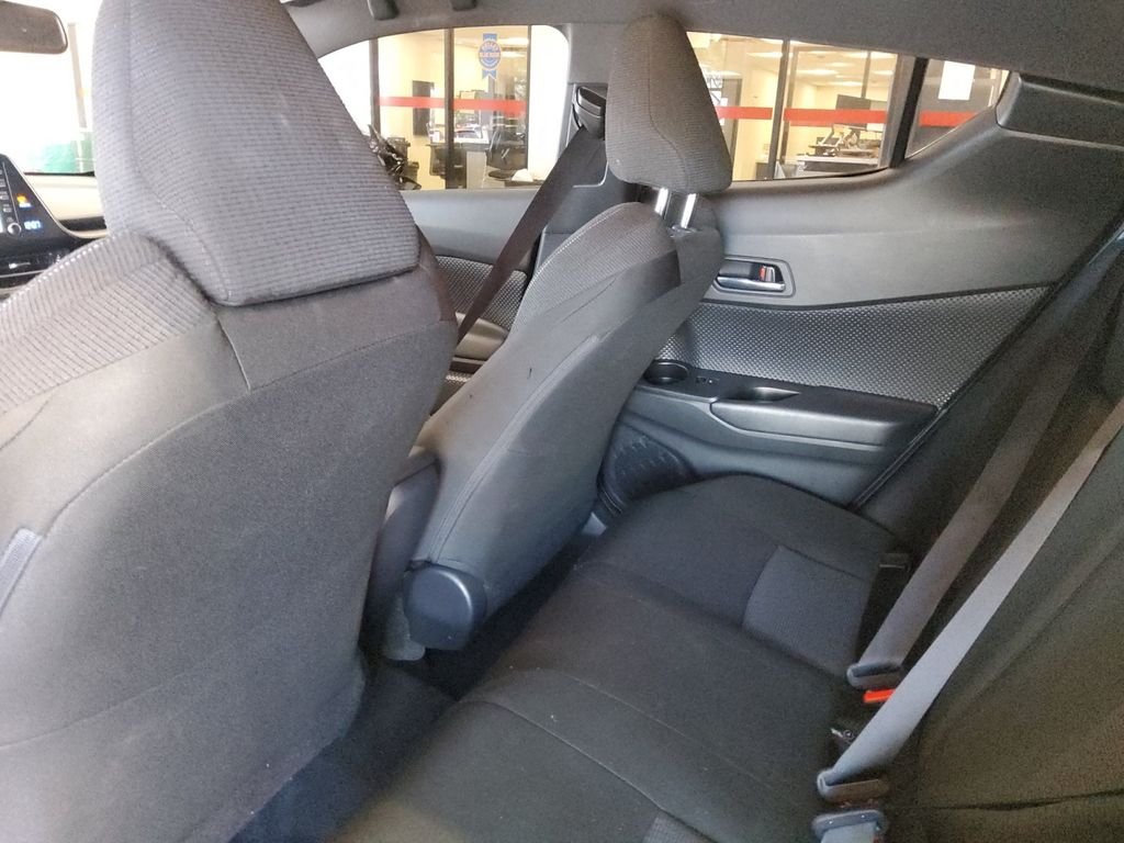 Used 2019 Gray Toyota XLE image 19