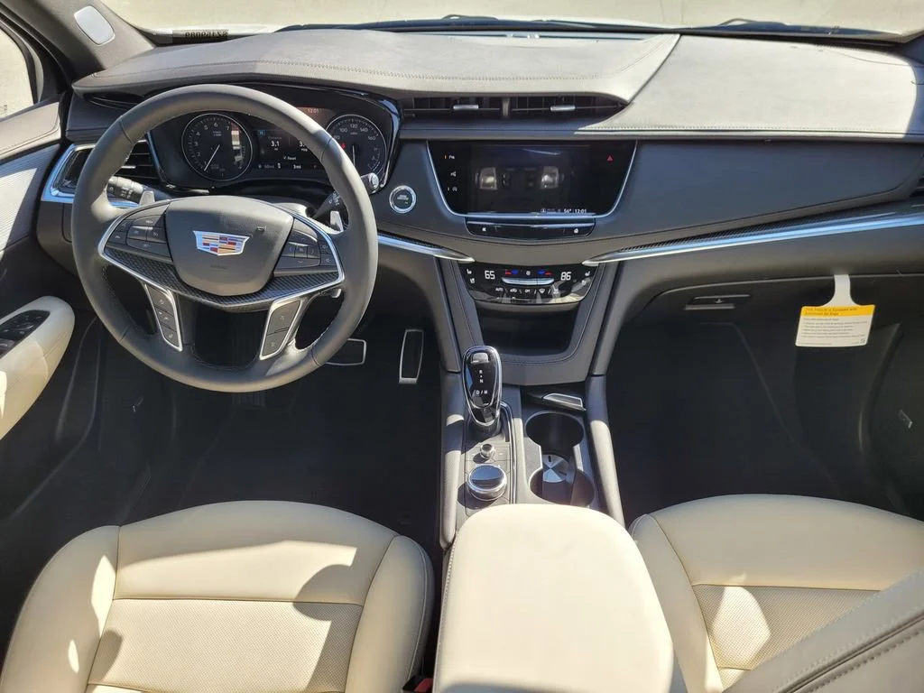 2025 Cadillac XT5 Sport - Photo 10