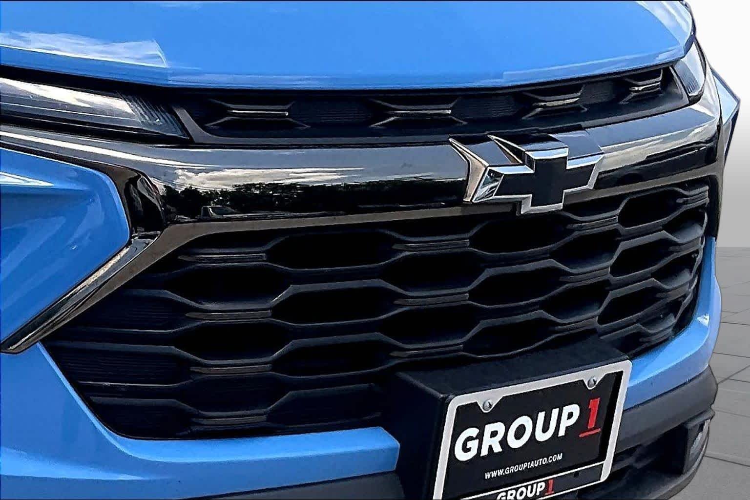 Used 2024 Fountain Blue Chevrolet ACTIV image 30