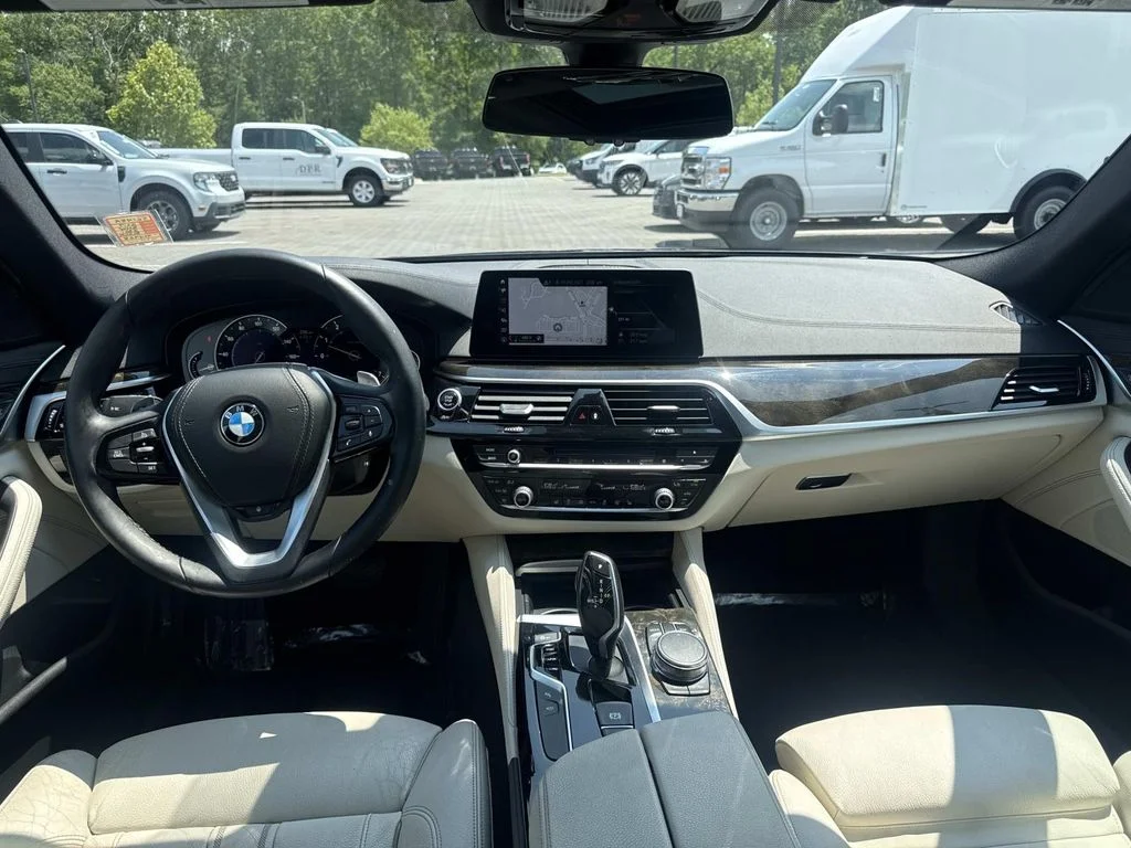 Used 2017 Gray BMW 530i xDrive image 11