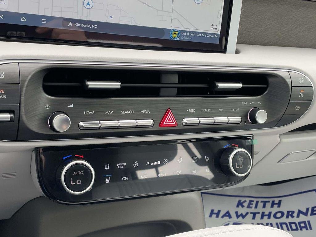 New 2026 Red Hyundai SEL Premium 7P image 28