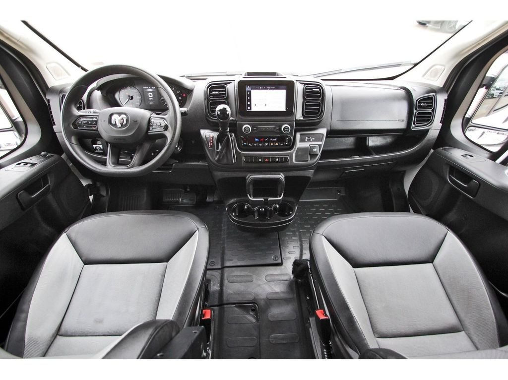 Used 2025 White Ram Base image 11
