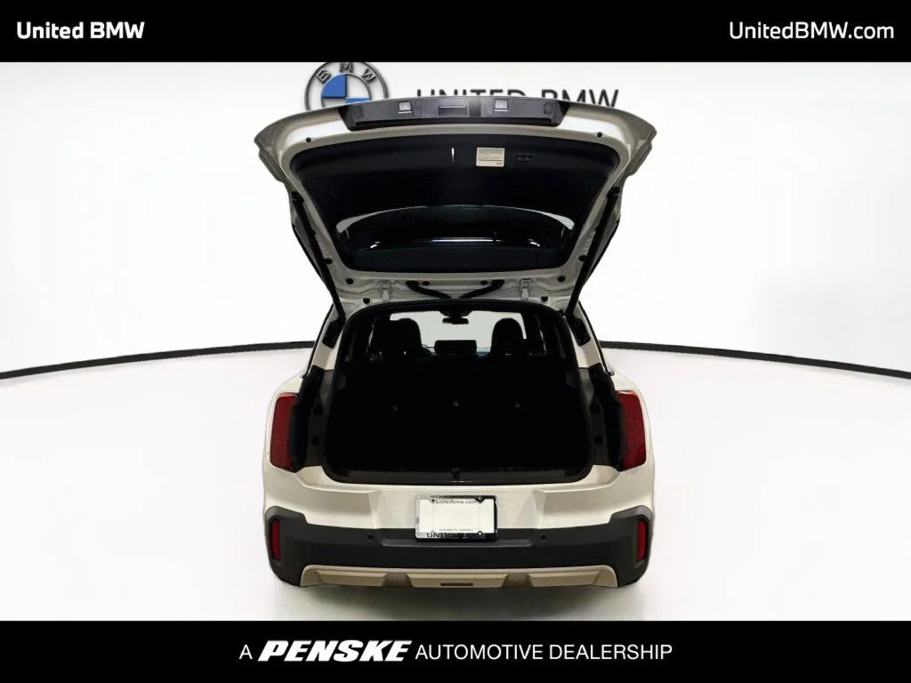 Used 2025 White Metallic MINI  image 20