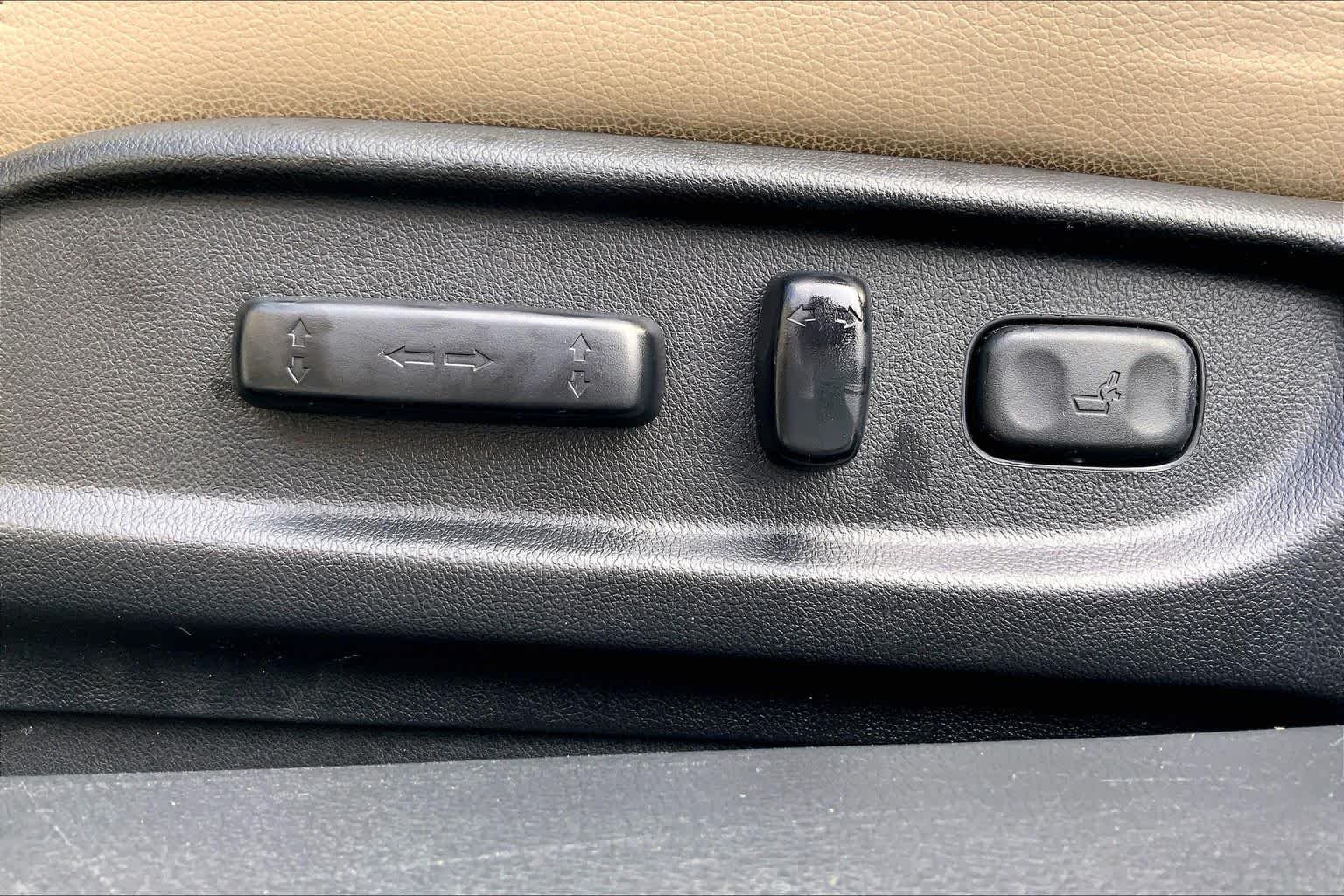 Used 2015  Honda  image 34