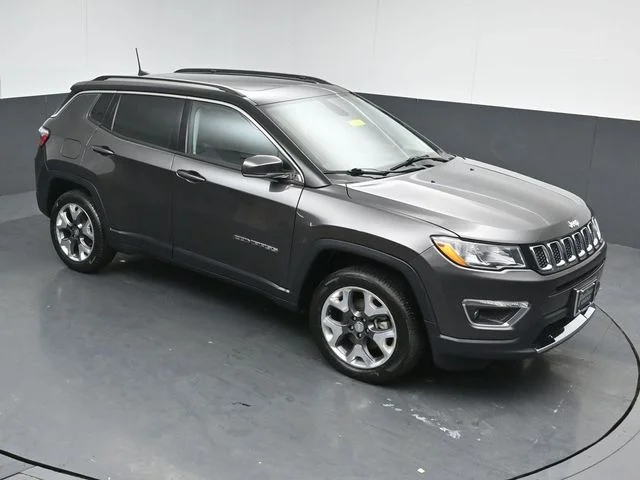 Used 2020 Granite Crystal Clearcoat Metallic Jeep Limited image 45