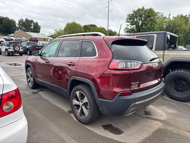 Used 2019 Red Jeep Limited image 3
