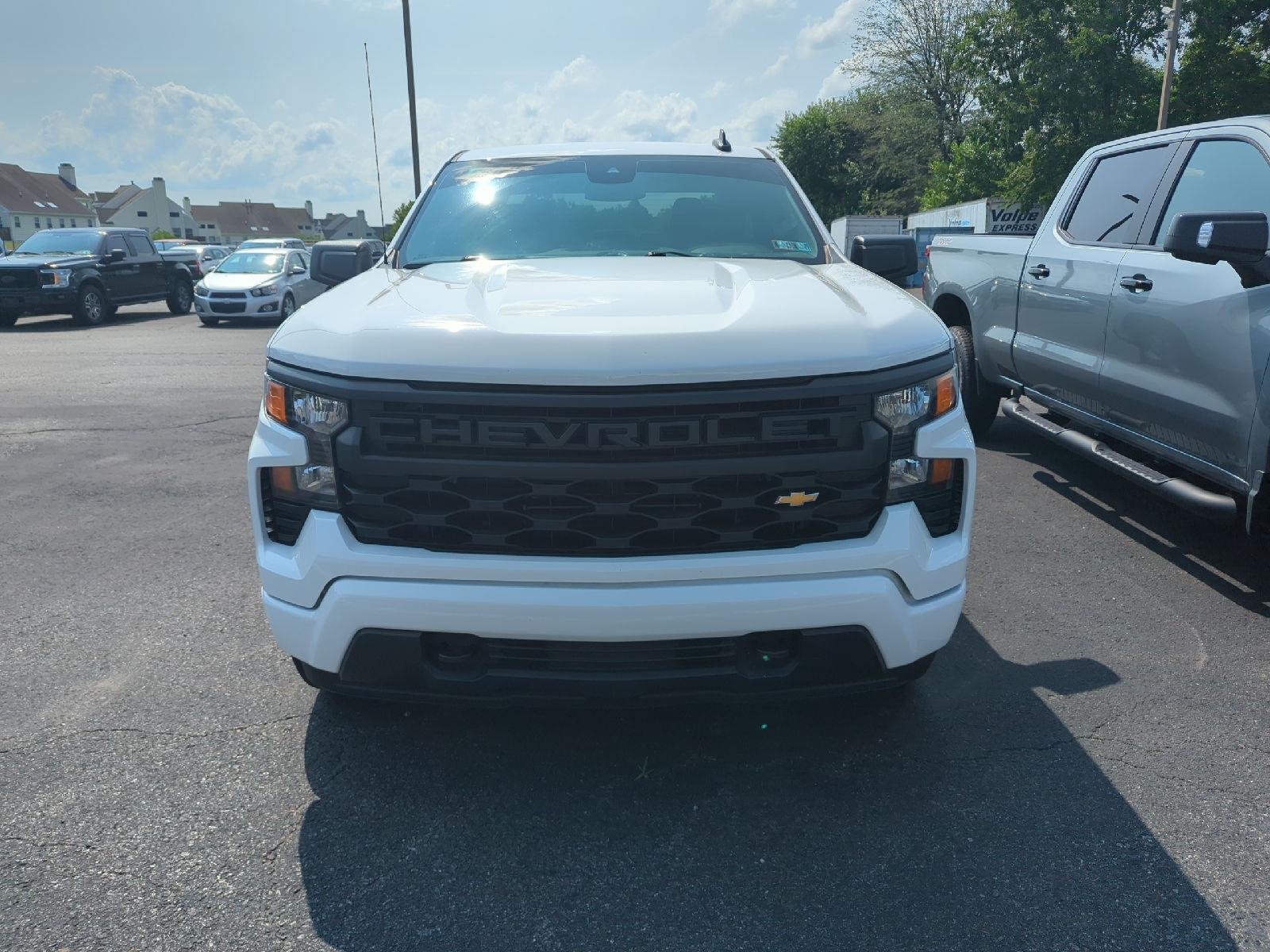 Used 2023 Summit White Chevrolet Custom image 2