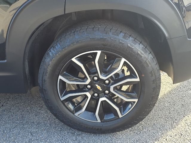 Used 2023 Black Chevrolet ACTIV image 11
