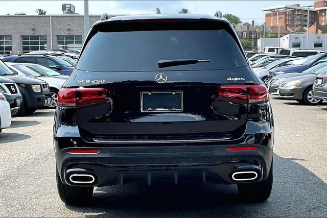 Certified Used 2023 Black Mercedes-Benz GLB 250 image 3
