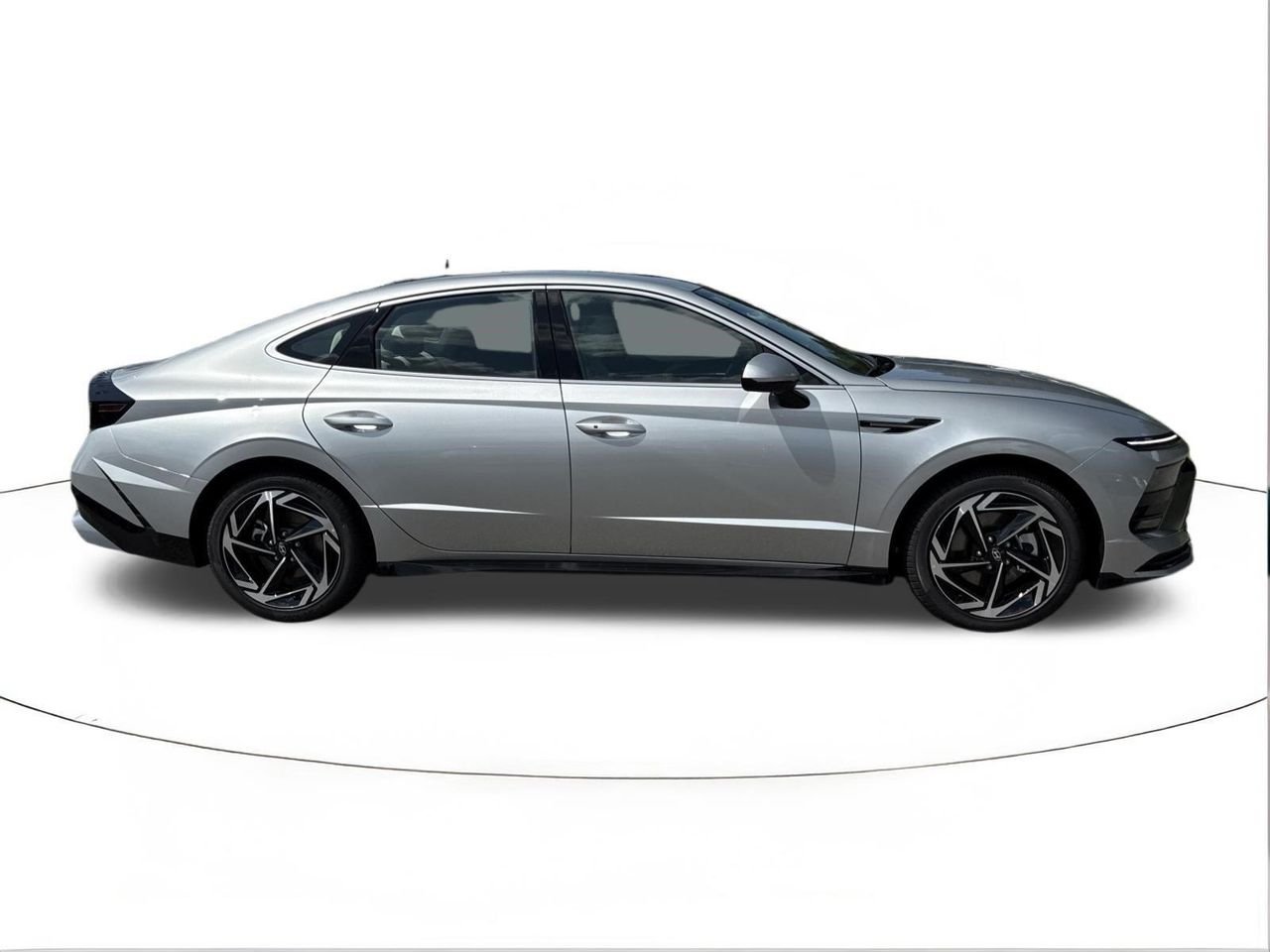 New 2026 Aero Silver Hyundai SEL Sport image 2