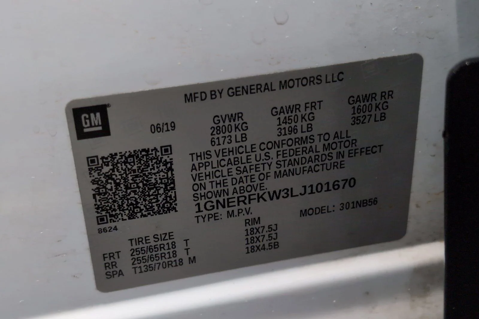 Used 2020 SUMMIT WHITE Chevrolet LS image 31
