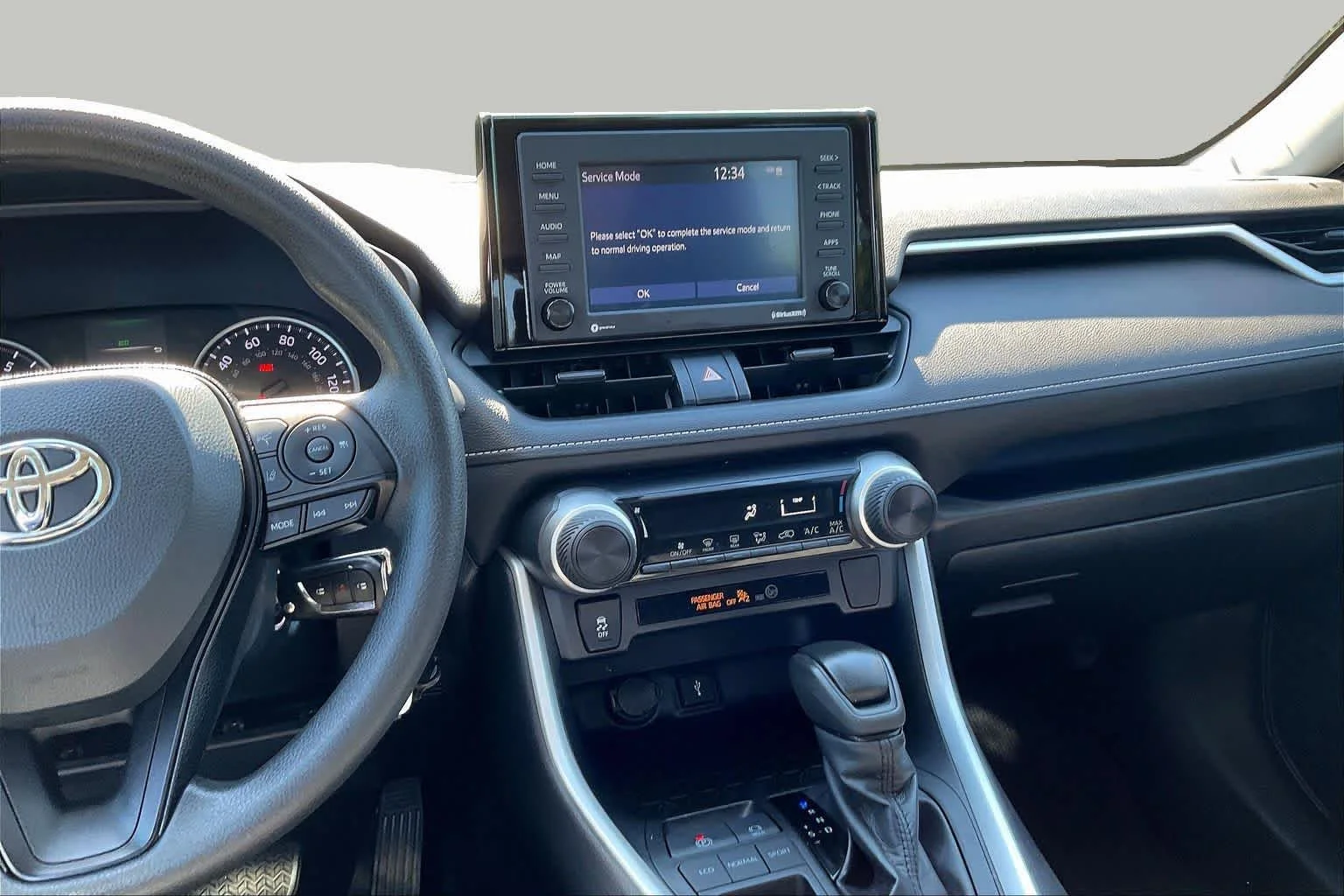 Used 2020 Magnetic Gray Metallic Toyota LE image 7