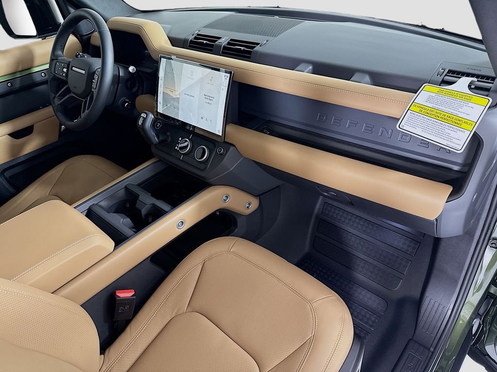 New 2026 Woolstone Green Land Rover X-Dynamic SE image 18