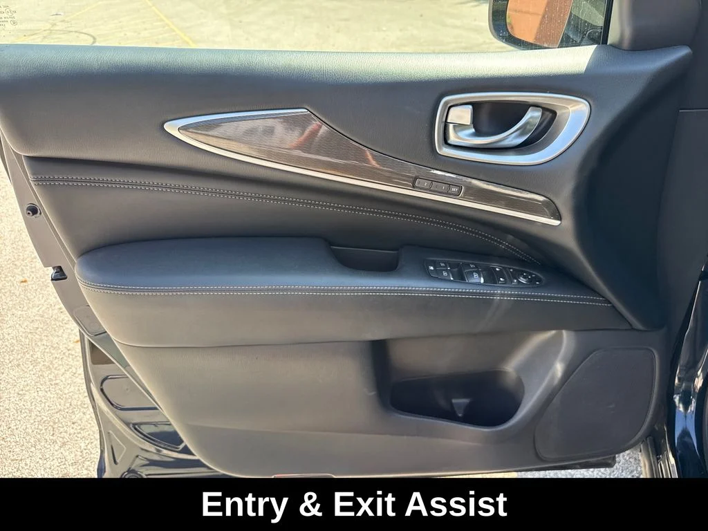 Used 2017 Blue INFINITI Base image 14