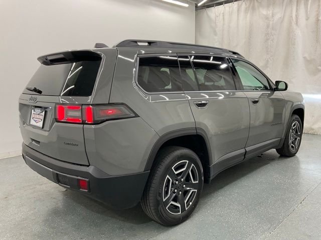 New 2026 Sting-Gray Clear-Coat Exterior Paint Jeep Laredo image 7