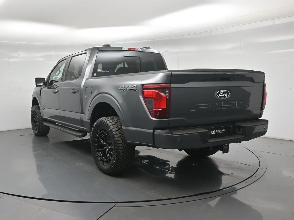 New 2026 Carbonized Gray Metallic Ford XLT image 28