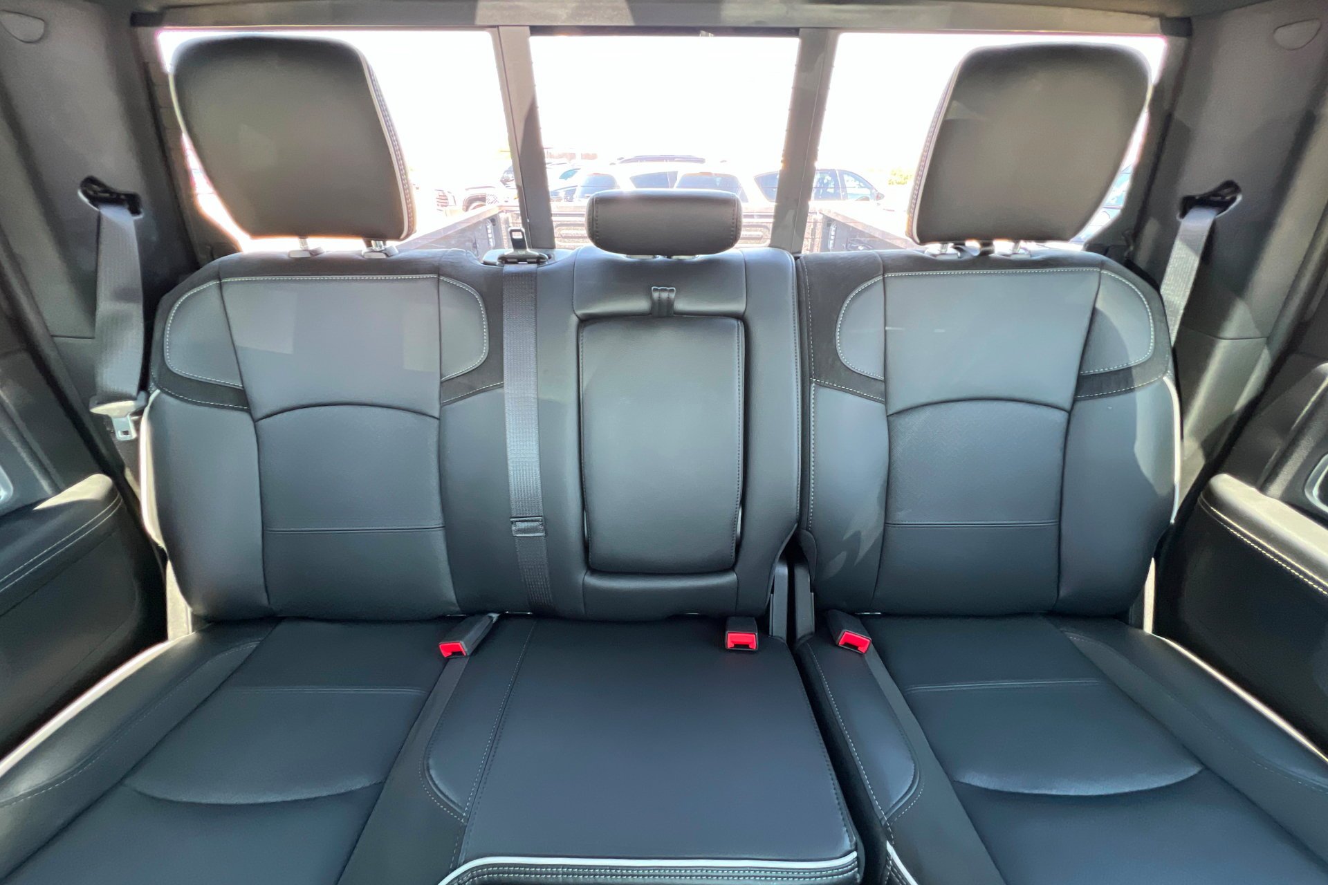 New 2026 Ceramic Gray Clear-Coat Exterior Paint RAM Laramie image 25
