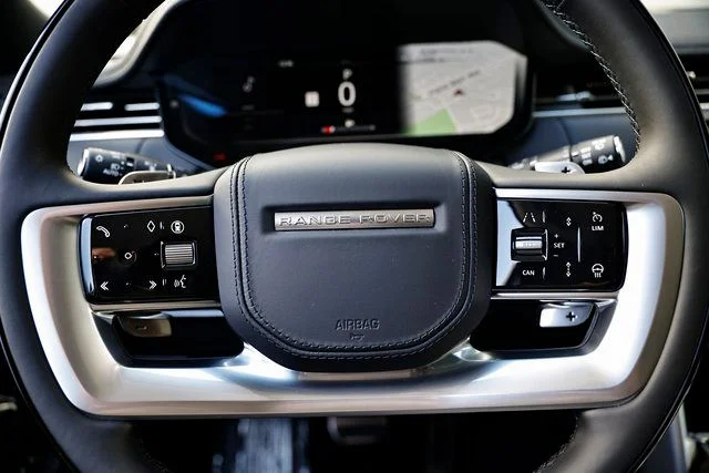 2025 Land Rover Range Rover SE - Photo 36
