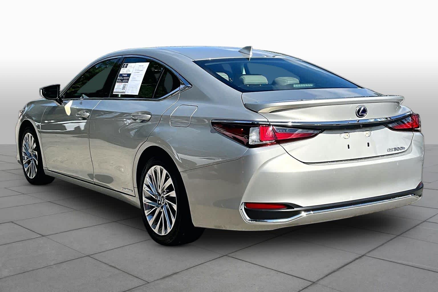Used 2021 Moonbeam Beige Metallic Lexus Ultra Luxury image 12