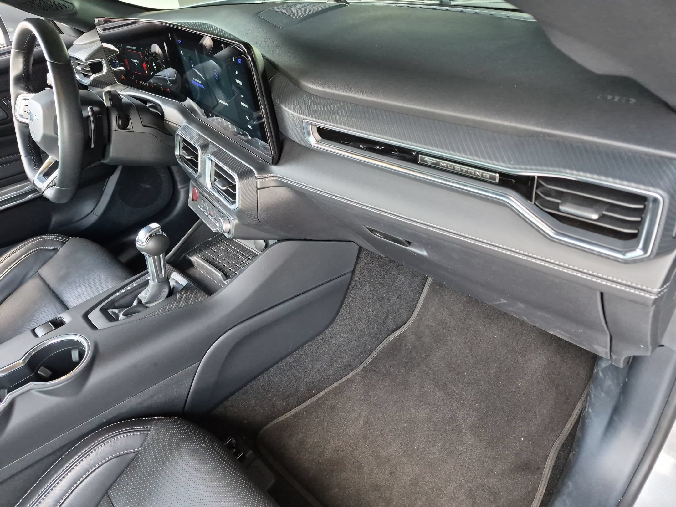 Used 2024 Silver Metallic Ford GT Premium image 33