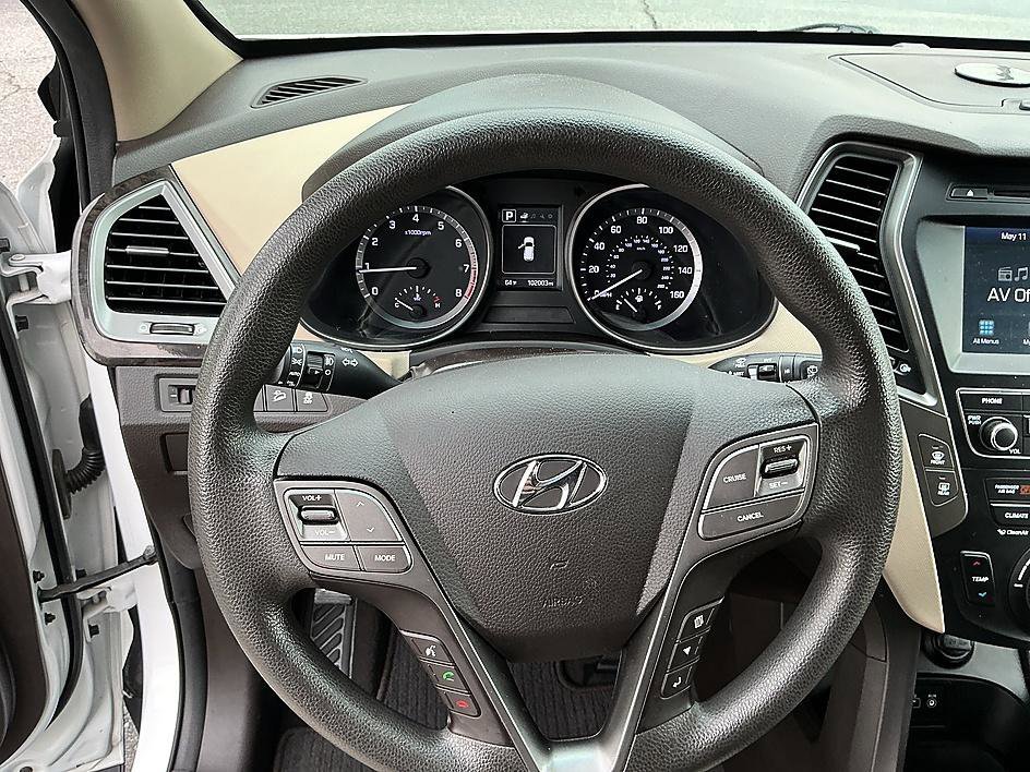 Used 2018 Pearl White Hyundai 2.4L image 14