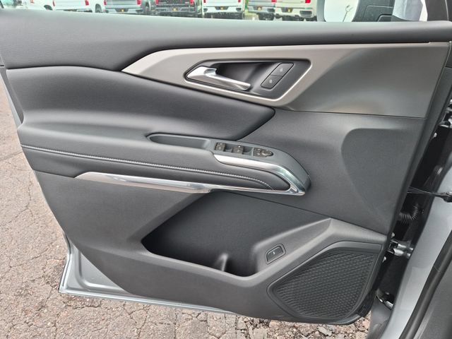 2027 Chevrolet Traverse LT - Photo 24