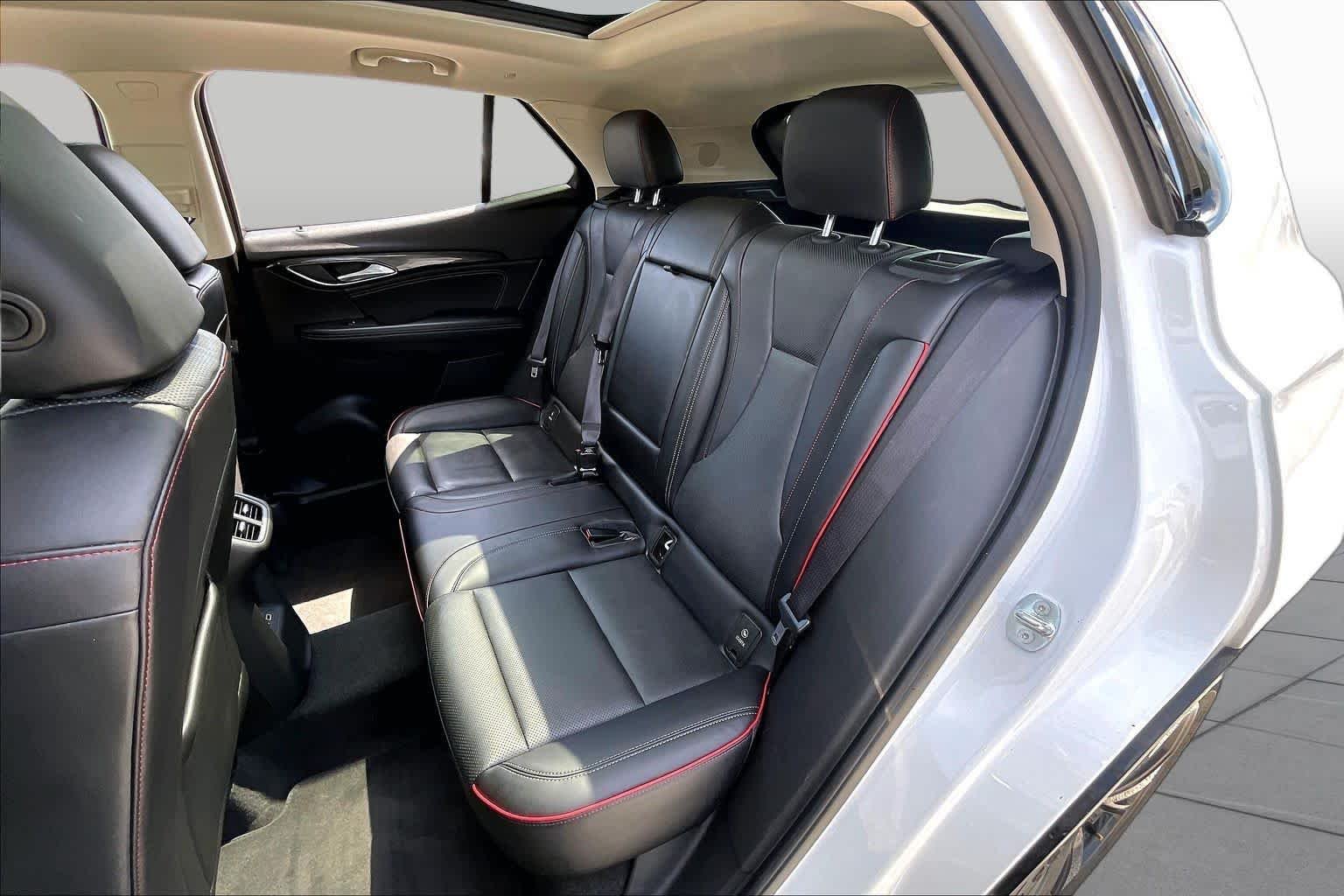 Used 2023 White Frost Tricoat Buick Essence image 38
