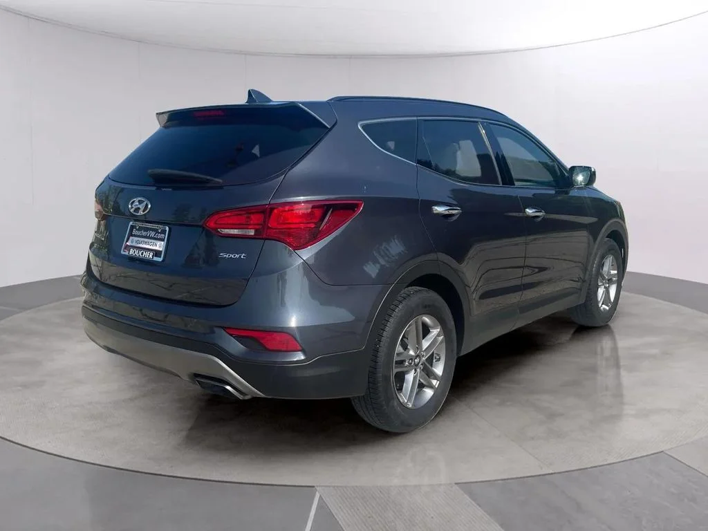 Used 2018 Platinum Graphite Hyundai 2.4 Base image 5