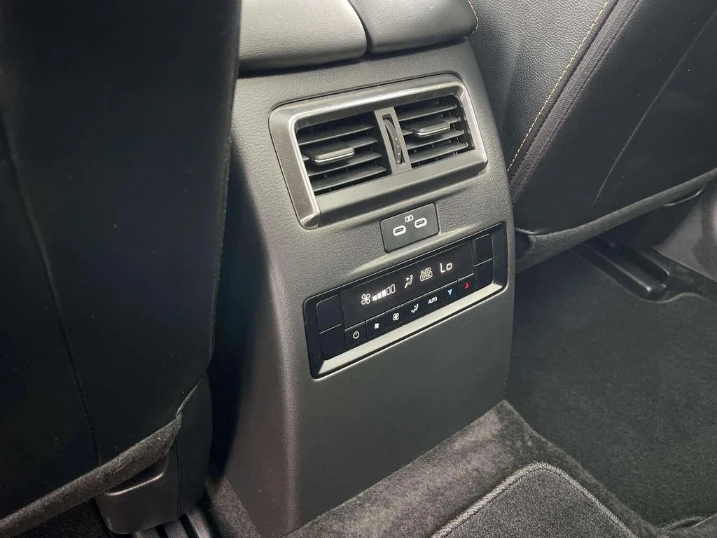 Used 2024 Rhodium White Premium Mazda Premium image 29