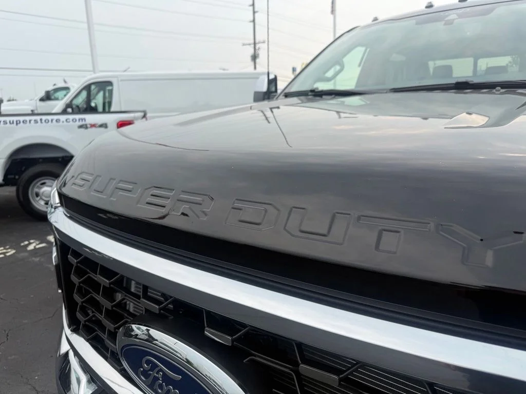 New 2026 Agate Black Metallic Ford F-450® Lariat® image 10